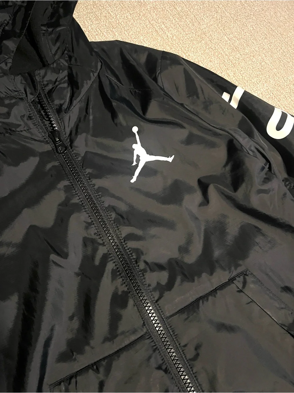 Jordan Black Boys Hood Jacket w/White Jumpman Sleeve Logo Size Small (8-10yrs)